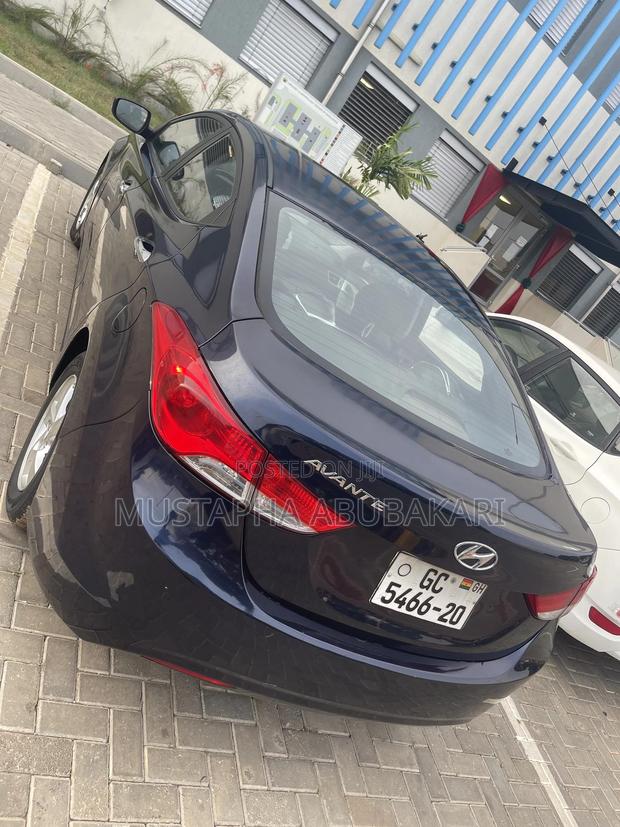 Hyundai Avante 2015 Blue