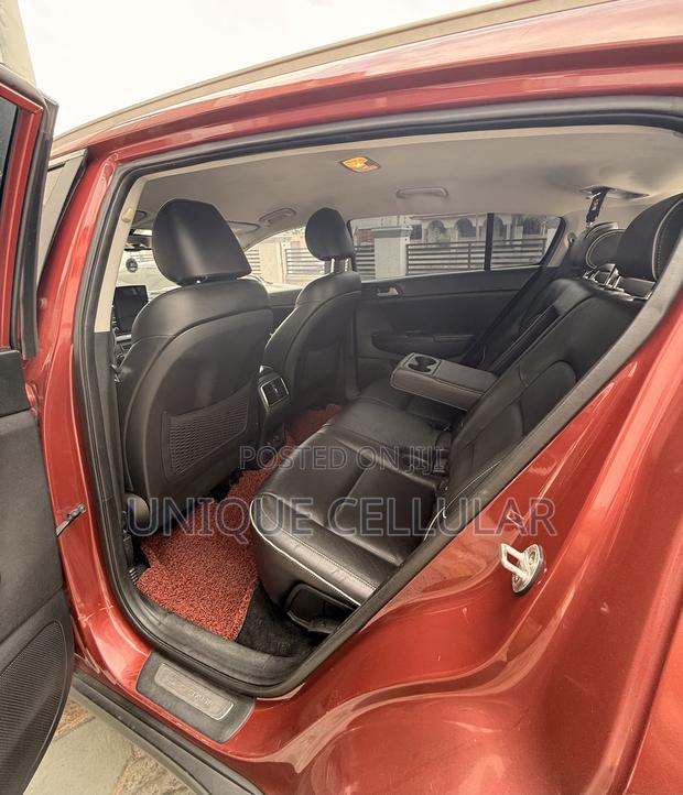 Kia Sportage 2017 Red photo 9