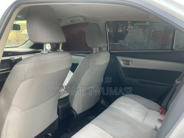 Toyota Corolla 2015 White