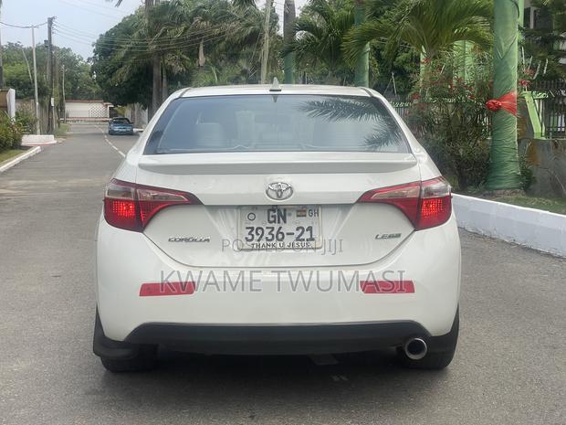 Toyota Corolla 2015 White