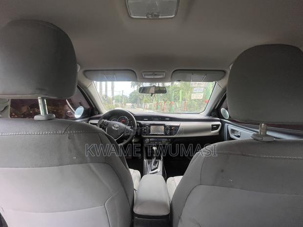 Toyota Corolla 2015 White