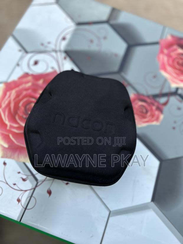 Nacon Revolution 5 Pro photo 5
