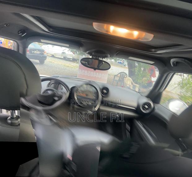 Mini Cooper 4dr Hatchback (1.5L 3cyl Turbo 6M) 2015 White