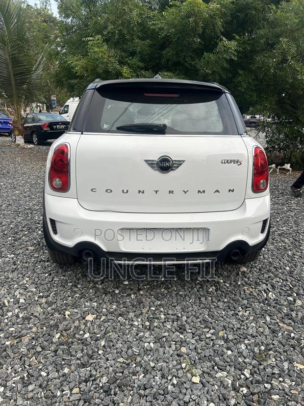 Mini Cooper 4dr Hatchback (1.5L 3cyl Turbo 6M) 2015 White