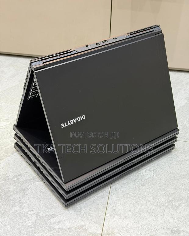 Laptop Gigabyte 32GB Intel Core i7 SSD 1T