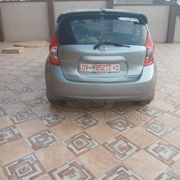 Nissan Versa 2013 Silver
