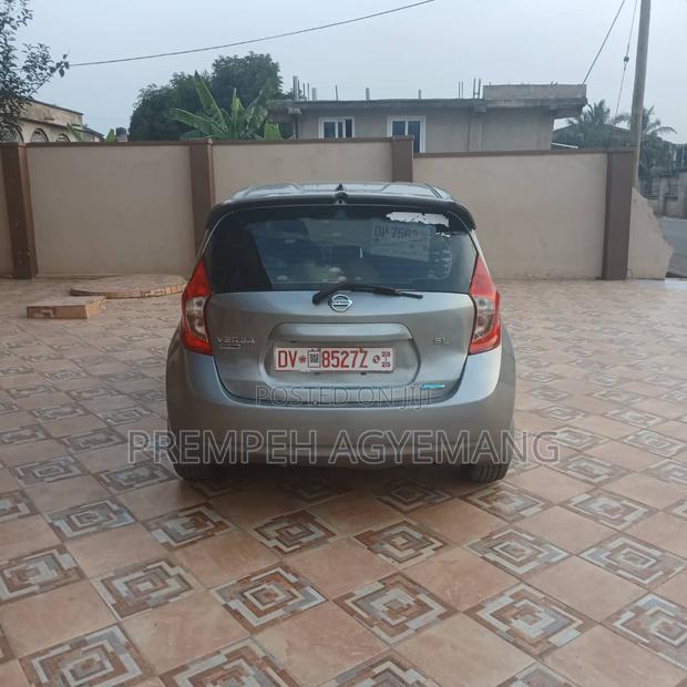 Nissan Versa 2013 Silver