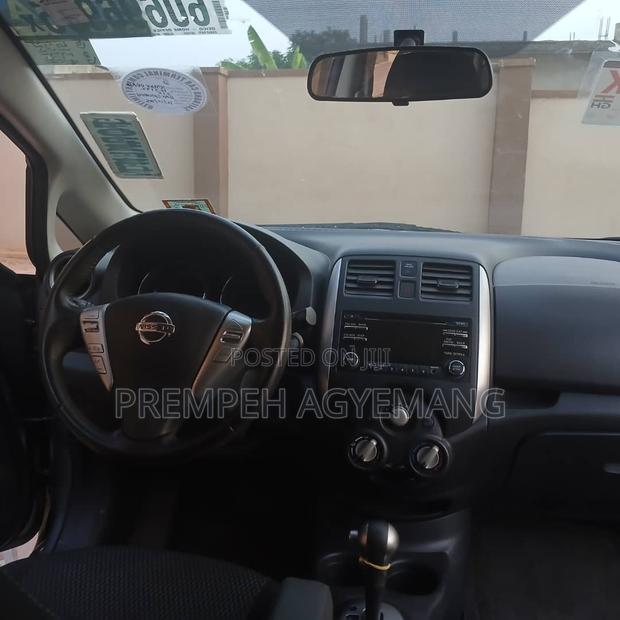 Nissan Versa 2013 Silver