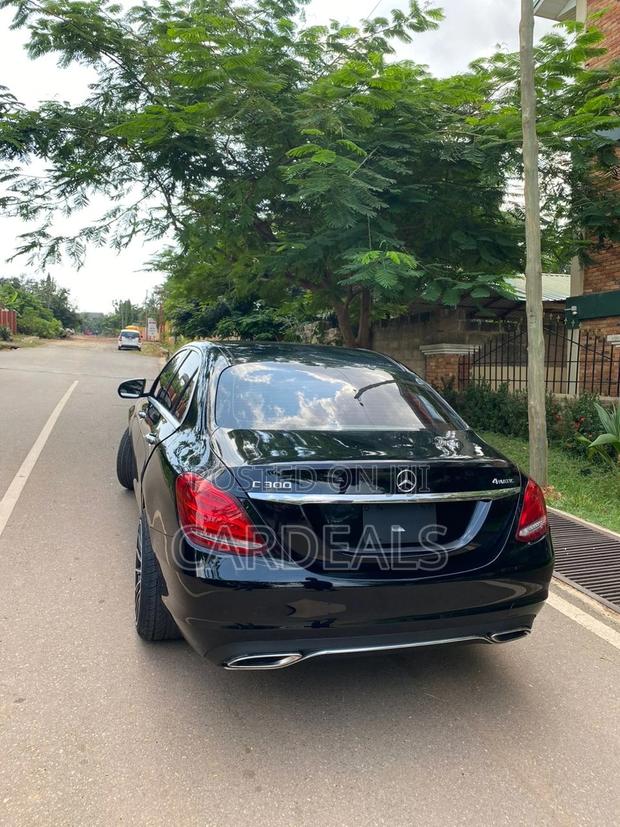 Mercedes-Benz C300 2015 Black