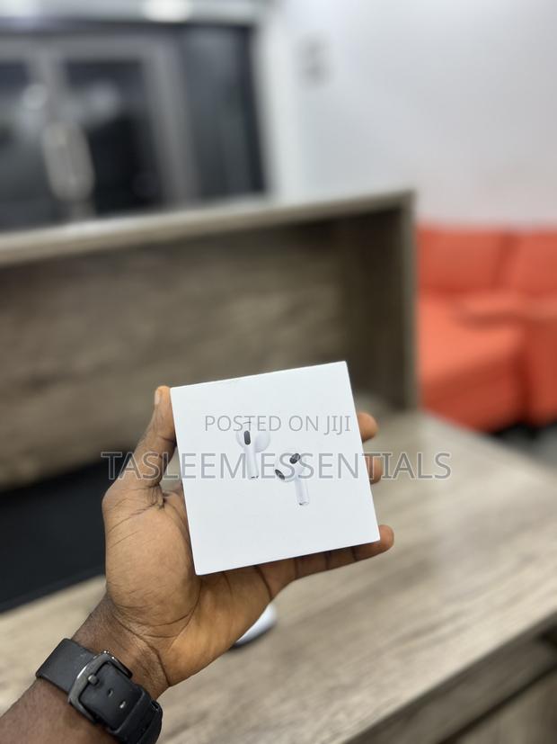 Airpod's Pro 3 · Photo 2