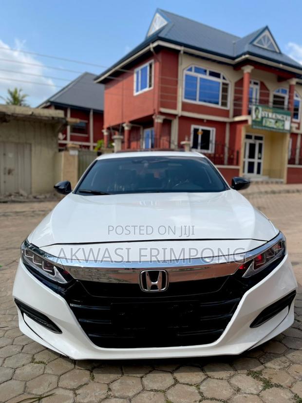 Honda Accord Sport (2.0L 4cyl Turbo 10A) 2019 White