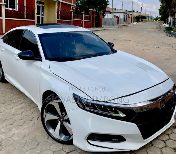 Honda Accord Sport (2.0L 4cyl Turbo 10A) 2019 White