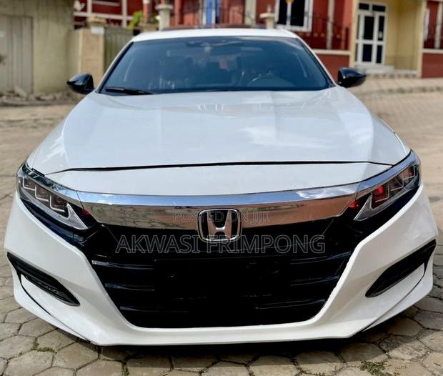 Honda Accord Sport (2.0L 4cyl Turbo 10A) 2019 White