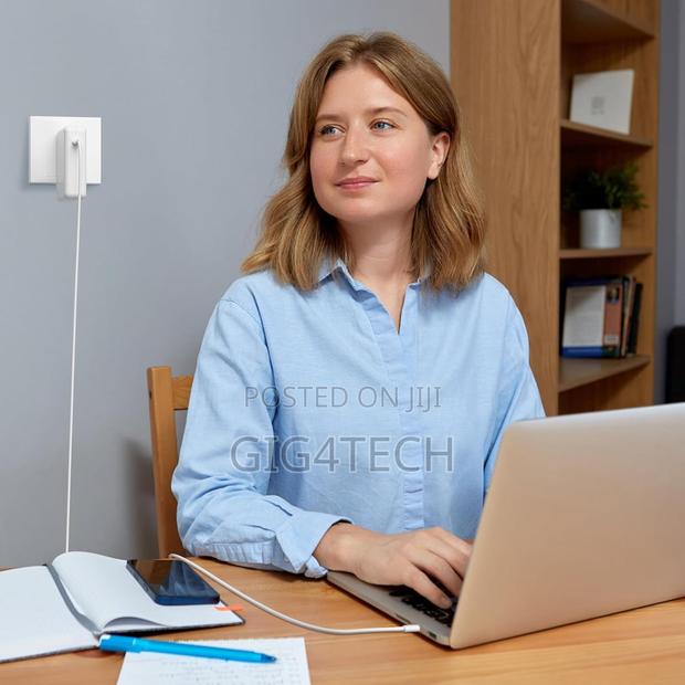 Macbook Pro Charger 140w Usb-C photo 3