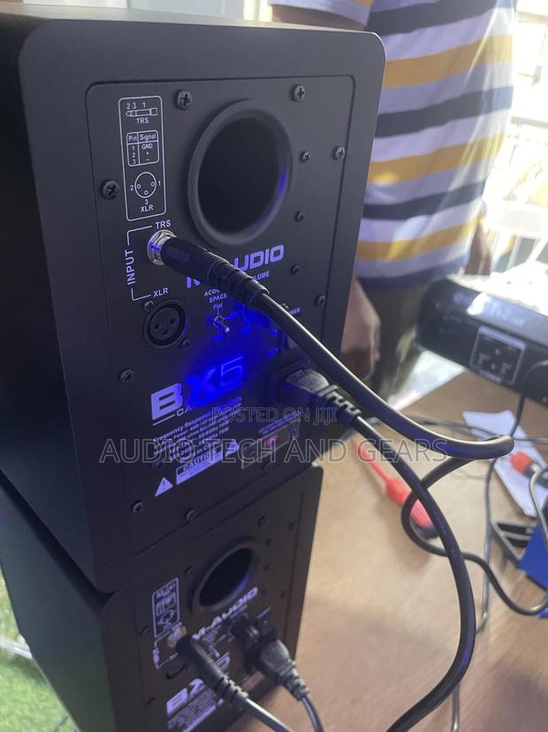 M- Audio Bx5 Carbon Studio Monitor photo 4