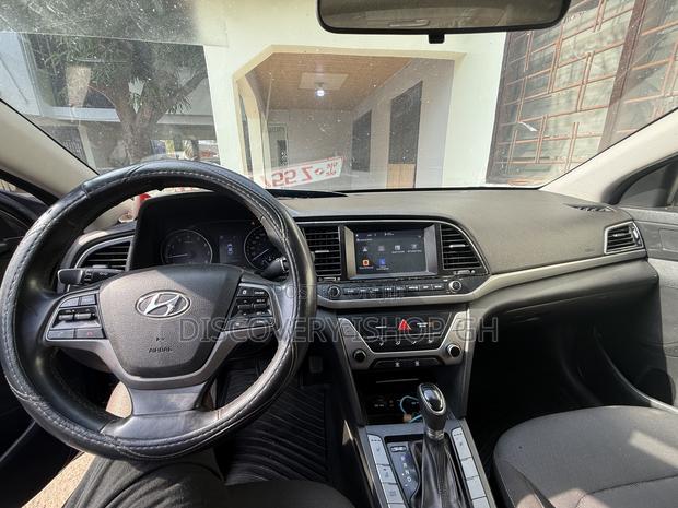 Hyundai Elantra SE 2018 Gray photo 6
