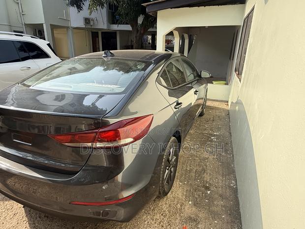 Hyundai Elantra SE 2018 Gray photo 2