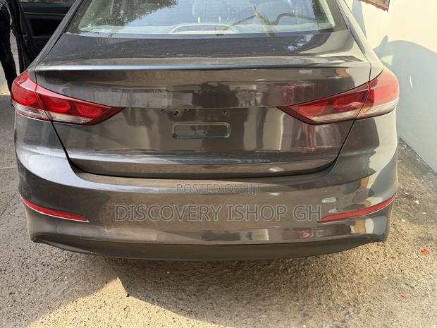 Hyundai Elantra SE 2018 Gray photo 8