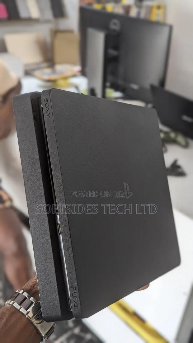 Ps4 Sjm With Games Installed photo 3