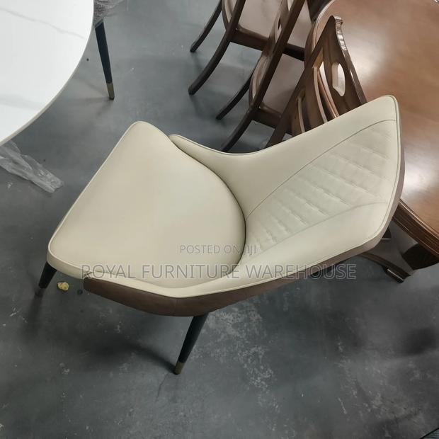 Round Dining Table Set (T001-F14) photo 2