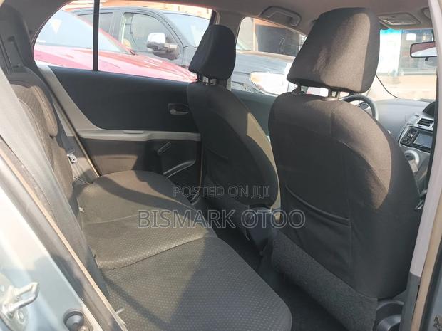 Toyota Yaris 2010 Gray