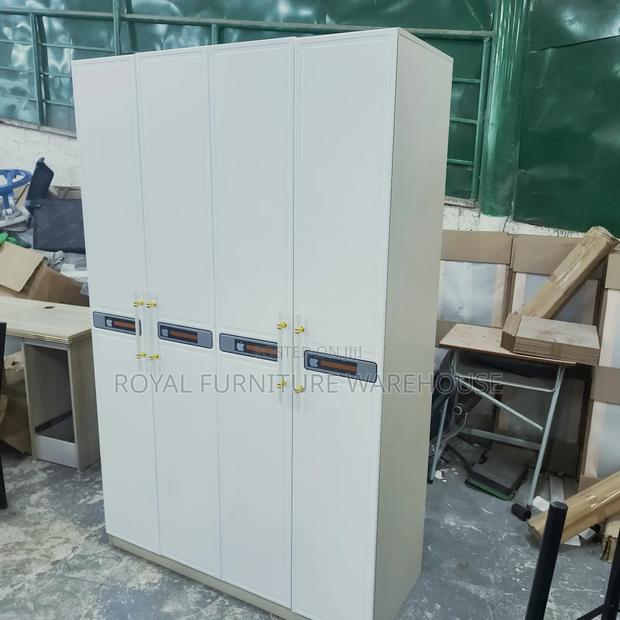 Engineering Wood Top Finish Wardrobe photo 3