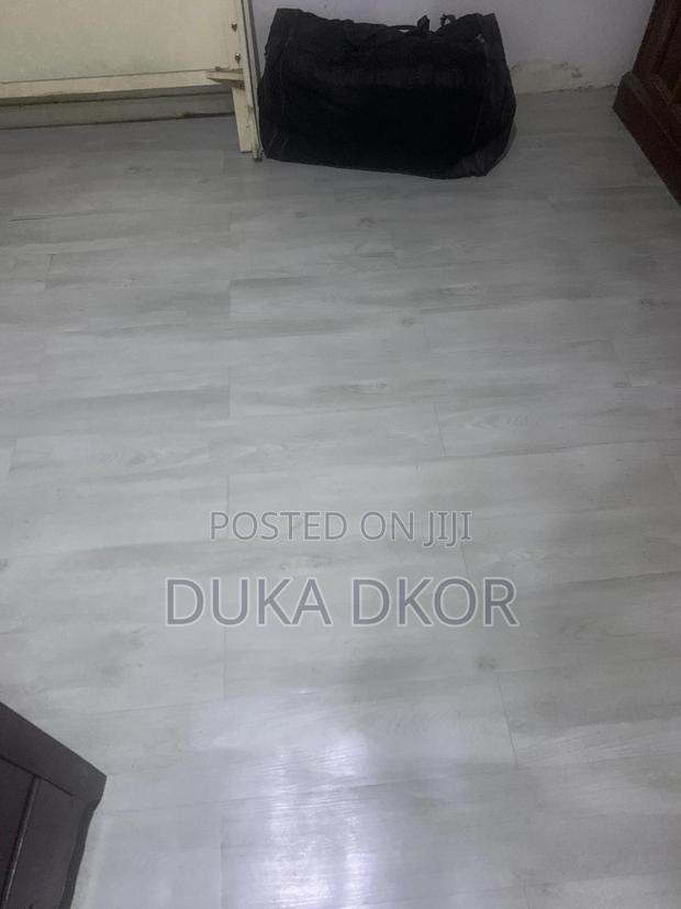 Vinyl Self Adhesive Floor Tiles photo 2
