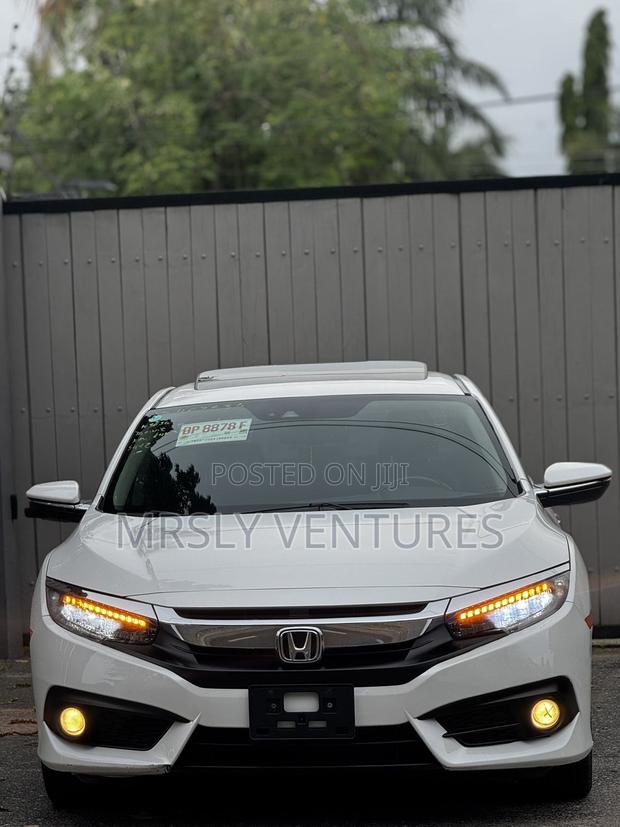 Honda Civic Touring 4dr Sedan (1.5L 4cyl) 2017 White