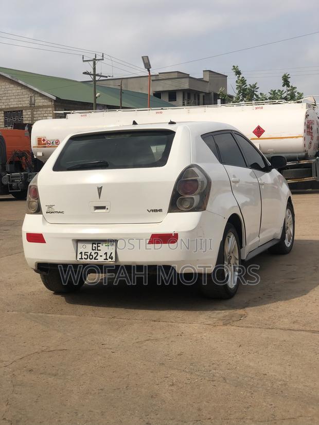 Pontiac Vibe 2010 White
