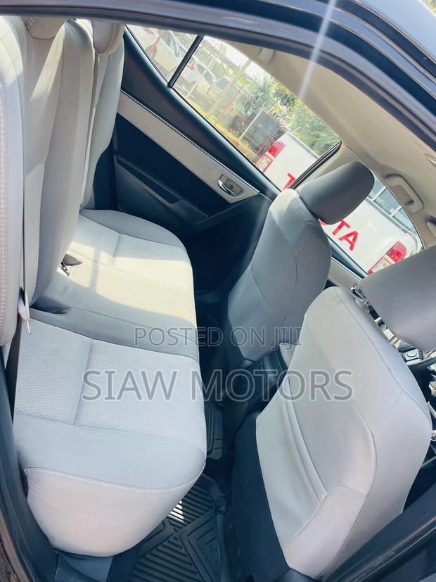 Toyota Corolla L 4dr Sedan (1.8L 4cyl 4A) 2015 Black