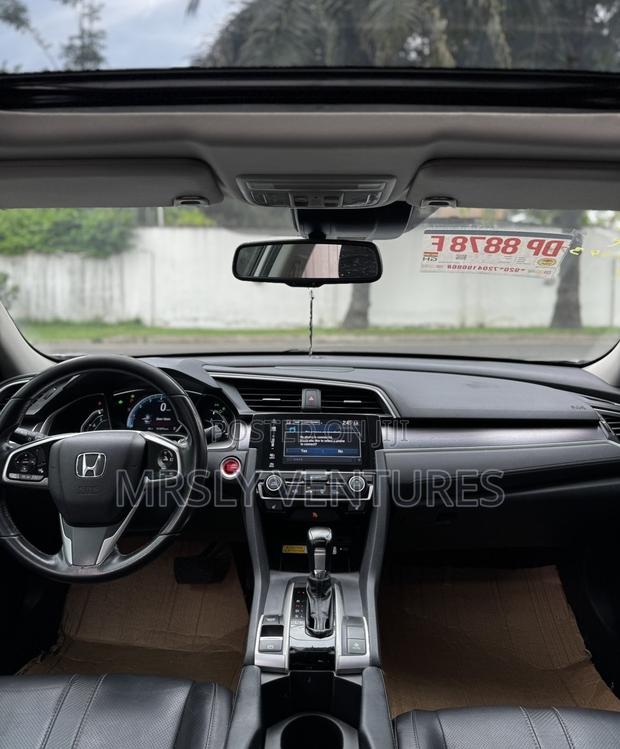 Honda Civic Touring 4dr Sedan (1.5L 4cyl) 2017 White