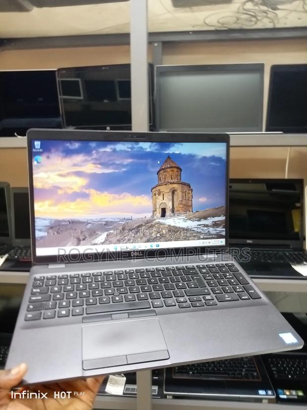 Laptop Dell Precision 3541 16GB Intel Core i5 SSD 256GB photo 2