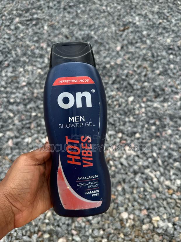 On Hot Vibes Shower Gel