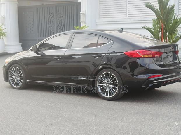 Hyundai Elantra Limited 2018 Black