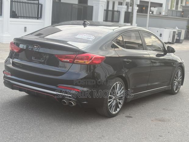 Hyundai Elantra Limited 2018 Black