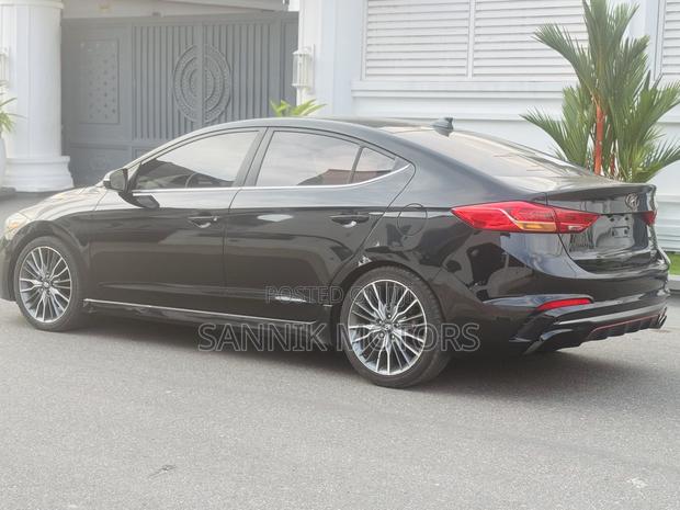 Hyundai Elantra Limited 2018 Black