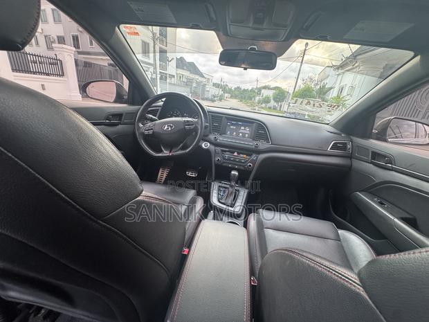 Hyundai Elantra Limited 2018 Black