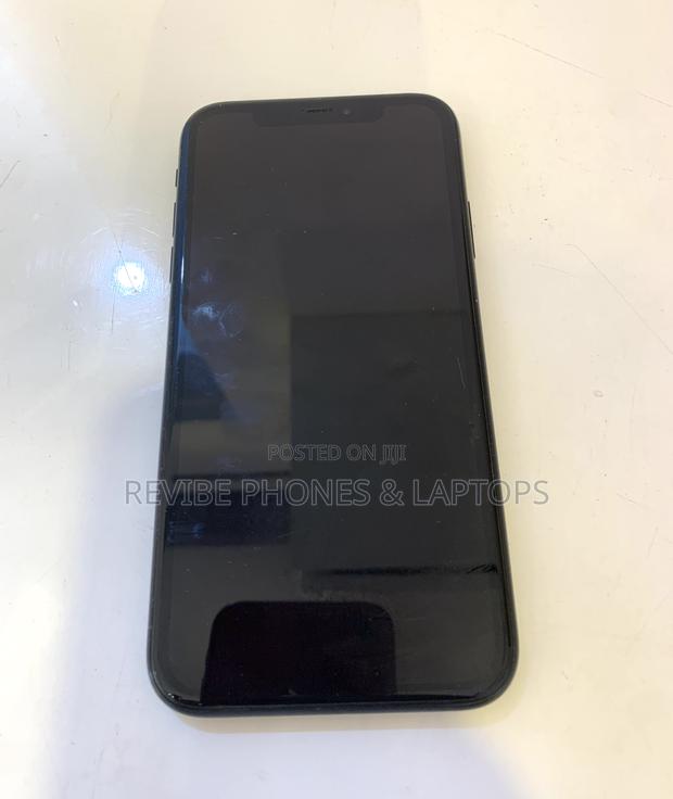 Apple iPhone XR 64 GB Black photo 3