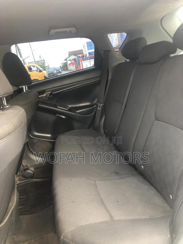 Pontiac Vibe 2010 White