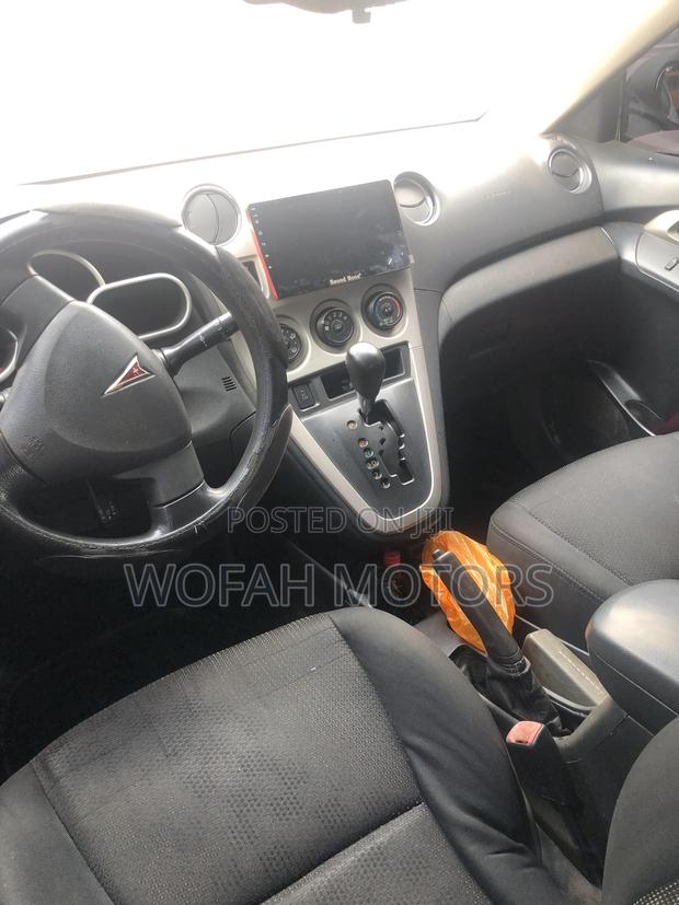 Pontiac Vibe 2010 White