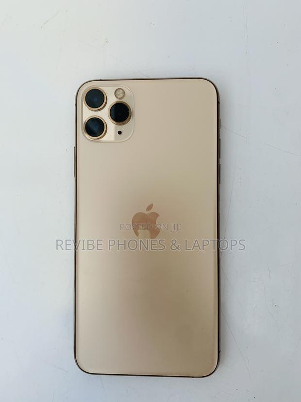 Apple iPhone 11 Pro Max 256 GB Gold photo 2