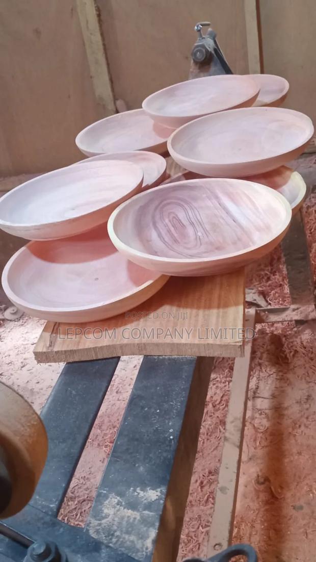 Wooden Plates and Bowls · Photo 4
