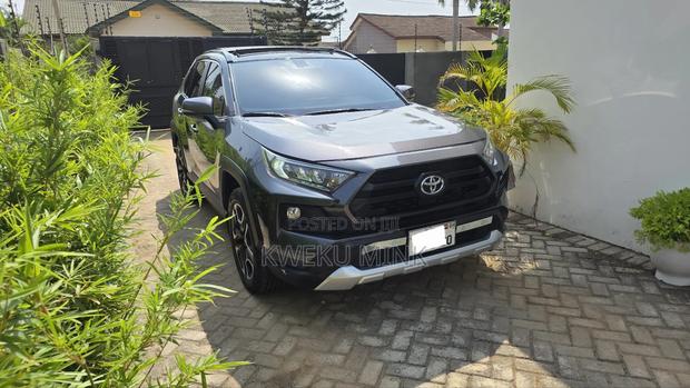 Toyota RAV4 2020 Gray