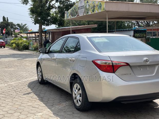 Toyota Corolla 2016 Silver
