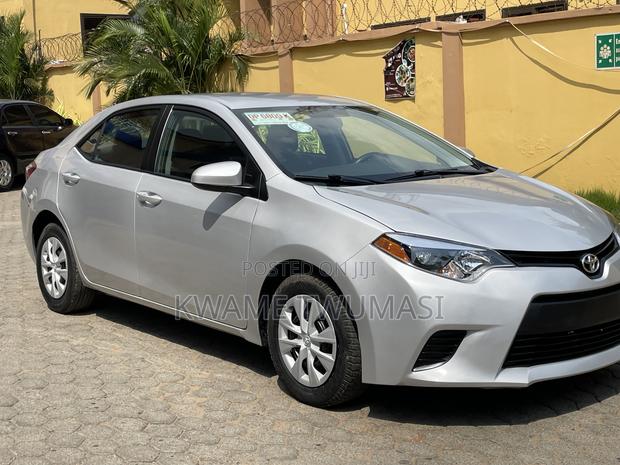 Toyota Corolla 2016 Silver