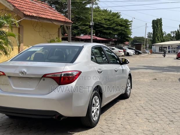 Toyota Corolla 2016 Silver