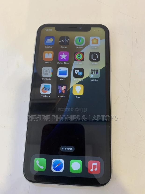 Apple iPhone XR 64 GB White