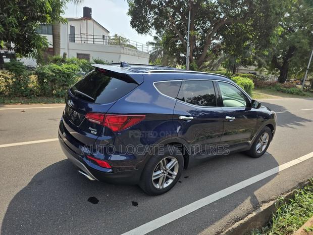 Hyundai Santa Fe SE AWD 2016 Blue