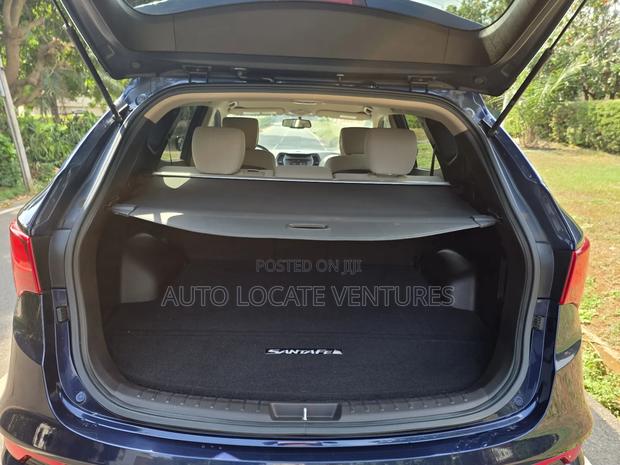 Hyundai Santa Fe SE AWD 2016 Blue