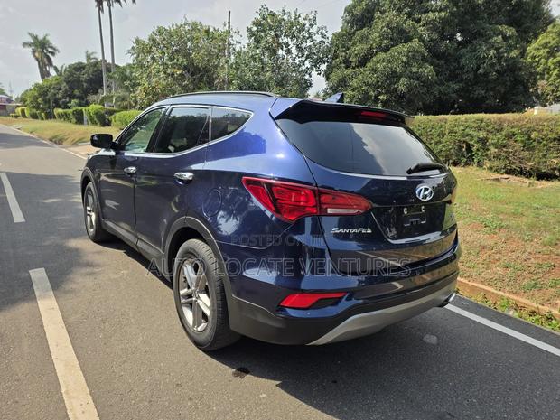 Hyundai Santa Fe SE AWD 2016 Blue